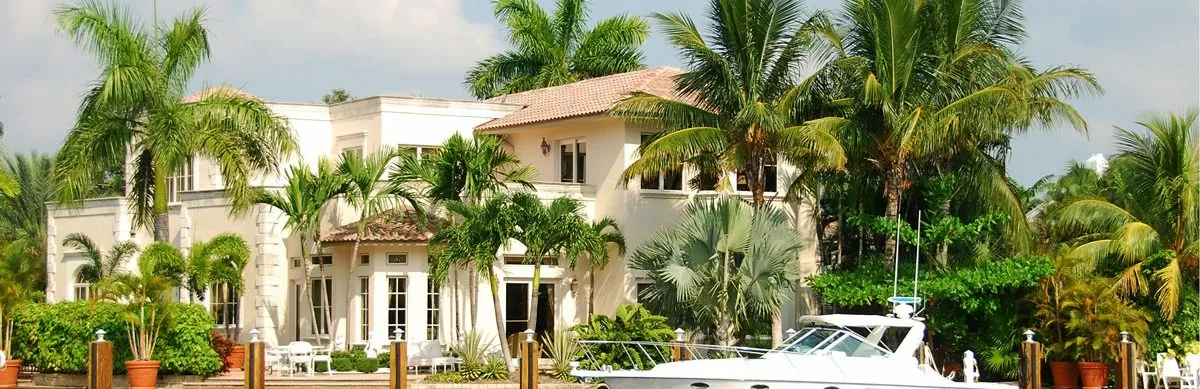 Antigua and Barbuda investin property to get citizenship.